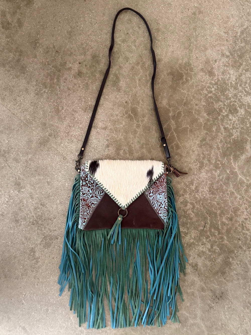 MYRA WOMENS COWHIDE LEATHER FRINGE CROSSBODY BAG, ONE SIZE, BROWN/ AQUA